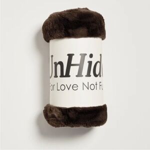 Unhide Chocolate Hare